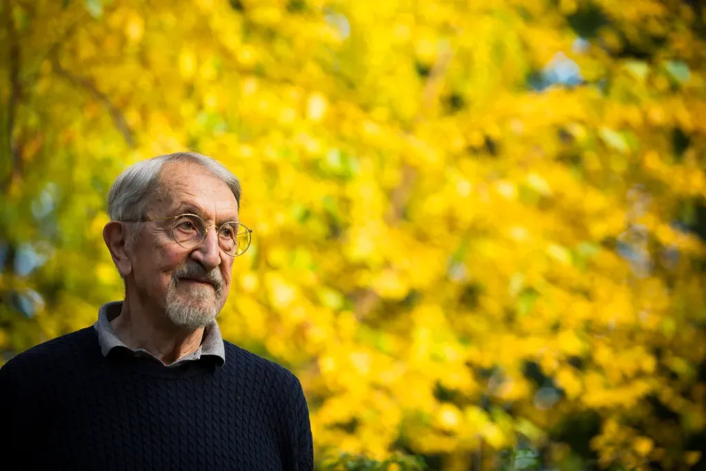 Memorial Minute for Martin Karplus